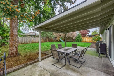 710 Freeman Rd, Central Point, OR 97502 - photo 6