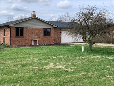 11185 N Division Rd, Fountaintown, IN 46130 - photo 2