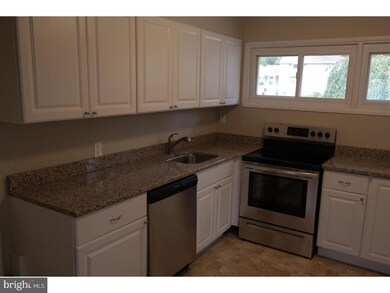 71 Ailanthus Ln, Levittown, PA 19055 - photo 4