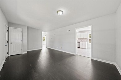 11305 W 70th St, Shawnee, KS 66203 - photo 2