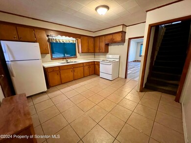 1121 S Main St, Taylor, PA 18517 - photo 2