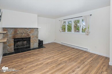 08-Living Room_SLS_-2528