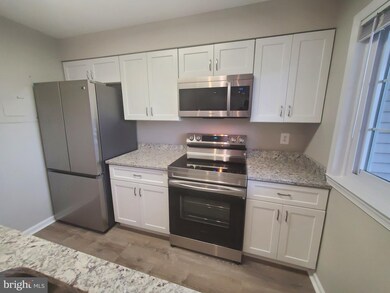 4052B Grays Pointe Rd unit 4052B, Fairfax, VA 22033 - photo 2