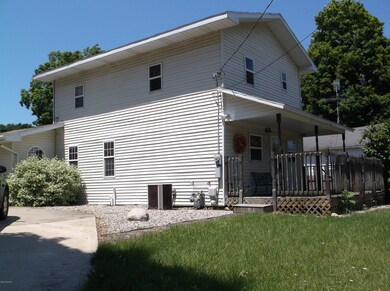 138 S West Street Exterior 6 25 19 001