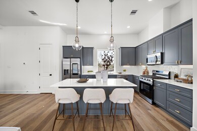 835 Elkhart St, Houston, TX 77091 - photo 3