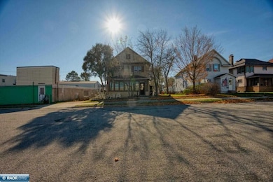 13 1st St SW, Chisholm, MN 55719 - photo 2