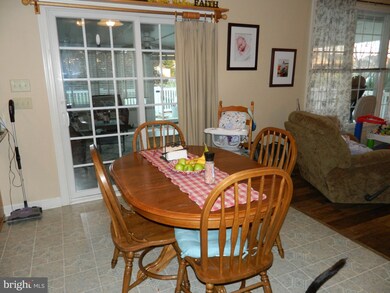 13559 Pulaski Dr, Hagerstown, MD 21742 - photo 5