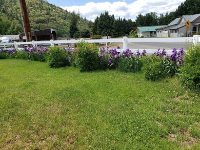 123 Lampman Rd, Gold Hill, OR 97525 - photo 2