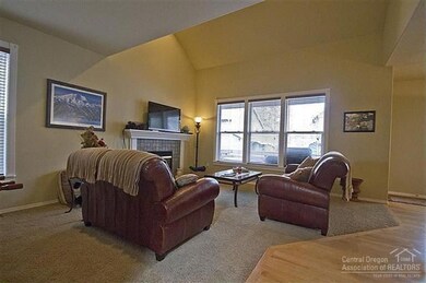 19522 Meadowbrook Dr, Bend, OR 97702 - photo 2