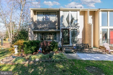 9 Tulip Ct, Mount Laurel, NJ 08054 - photo 2