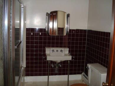 Apt 1 Bath