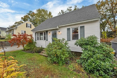 63 Parkview St, Manchester, NH 03103 - photo 2