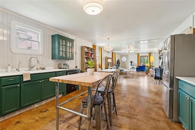 1010 Angela St, Arabi, LA 70032 - photo 6