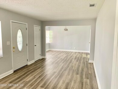 2435 Ormsby Cir W, Jacksonville, FL 32210 - photo 7