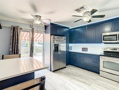 18924 Parapet Place, Land O Lakes, FL 34638 - photo 4
