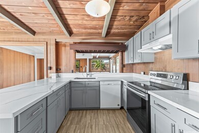 2093 Aaniu Loop, Pearl City, HI 96782 - photo 4