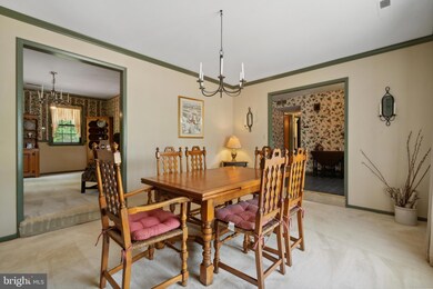 402 Robin Cir, Langhorne, PA 19047 - photo 6