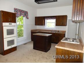 61 S Fisher St, Wabash, IN 46992 - photo 2