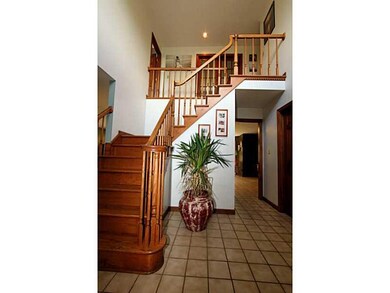 Entry/Foyer.