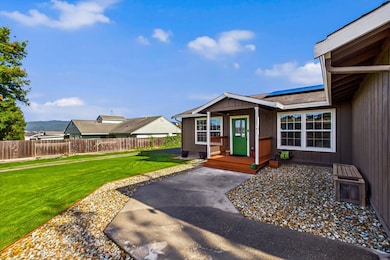 1845 Thelma St, Fortuna, CA 95540 - photo 2