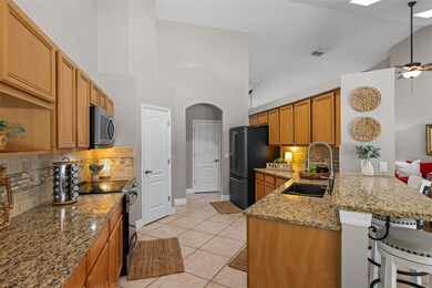 Kitchen with Breakfast Bar