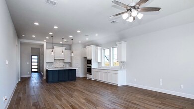 21131 Secret Garden Ln, Tomball, TX 77377 - photo 3