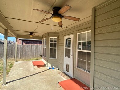 2013 E Queens St, Broken Arrow, OK 74012 - photo 4