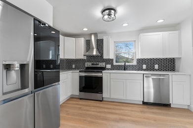 89 W Maple St, North Lewisburg, OH 43060 - photo 4