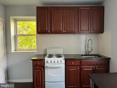 425 N 41st St unit 2ND FL FRONT, Philadelphia, PA 19104 - photo 5