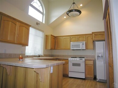 63545 Sierra Ct, Bend, OR 97701 - photo 5