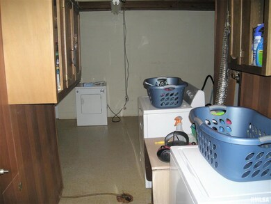 2702 W 71st St, Davenport, IA 52806 - photo 7