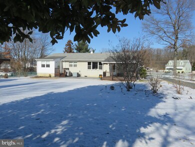 807 Myrth Ave, Essex, MD 21221 - photo 4