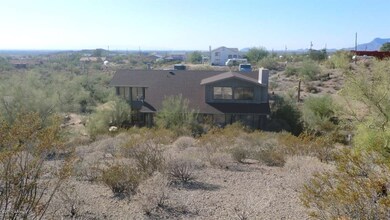 3 BEDROOM 3 BATHS