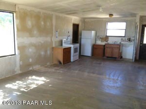 745 W Antelope Run Rd, Paulden, AZ 86334 - photo 4