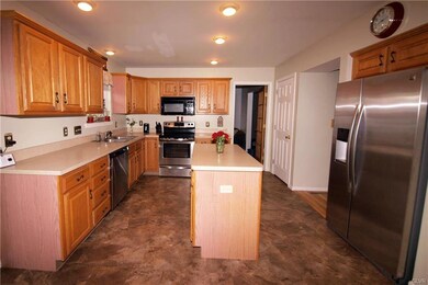 4133 Reliance St, Whitehall, PA 18052 - photo 5