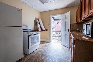 718 Linden St unit 2, Bethlehem, PA 18018 - photo 6