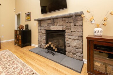 10 Sienna Dr, Ballston Lake, NY 12019 - photo 4