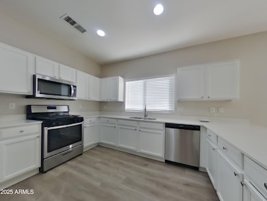 5_pc_SuykswJEah_4SiWD7N432_layout_0