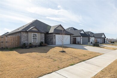 1105 Winifred Ave, Lowell, AR 72745 - photo 5