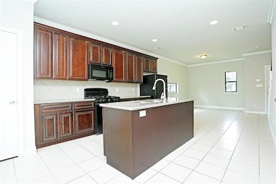 990 Grenshaw St unit B, Houston, TX 77088 - photo 6