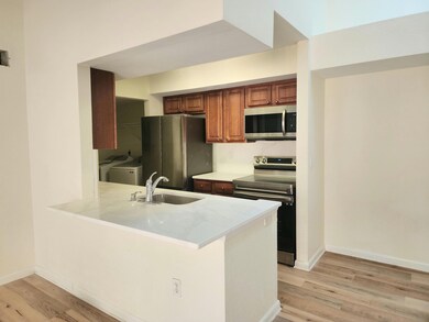 1481 N Center St unit 904, Mount Pleasant, SC 29464 - photo 2