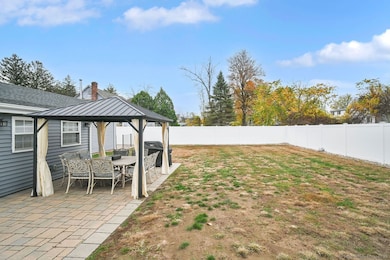 32 School St, Windsor Locks, CT 06096 - photo 7