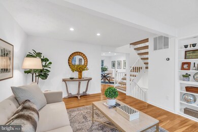 2040 Brooks Square Place, Falls Church, VA 22043 - photo 7