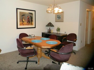 911 Cold Spring Rd unit 8, Allentown, PA 18103 - photo 5