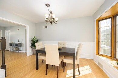 414 E Niagara Ave, Elmhurst, IL 60126 - photo 5