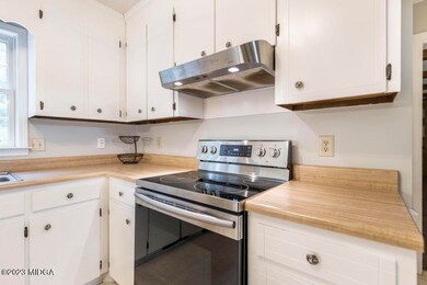 Love these SS appliances!
