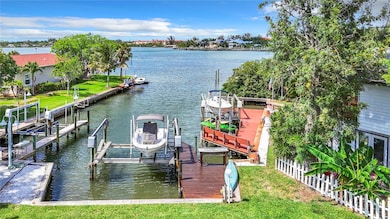 396 Bayshore Dr, Venice, FL 34285 - photo 7