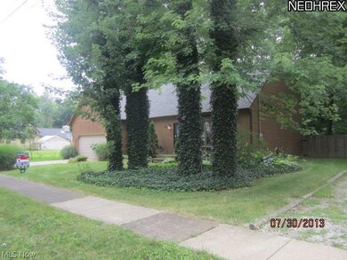 533 Cove Beach Ave, Sheffield Lake, OH 44054 - photo 3