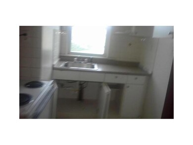 875 Newport Ave, Pawtucket, RI 02861 - photo 4