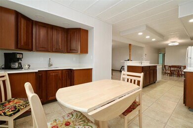 125 Saint Johns Way W, Apollo Beach, FL 33572 - photo 6